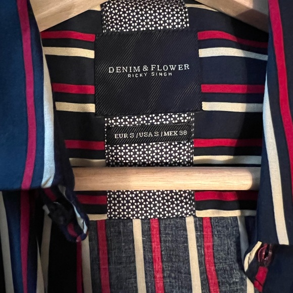 NWT Denim & Flower Men’s Viscose Style Button Down Shirt // Size Small - Picture 3 of 3